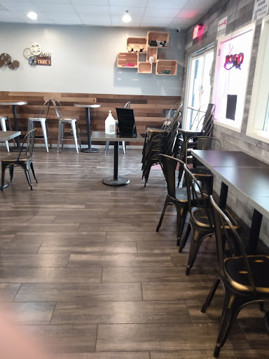 Shopping Mall «Westlake Plaza Shopping Center», reviews and photos, 1260 Lake Blvd, Davis, CA 95616, USA