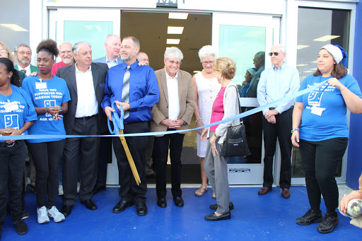 Used Book Store «Goodwill Book Store & Donation Center», reviews and photos, 15165 McGregor Blvd, Fort Myers, FL 33908, USA