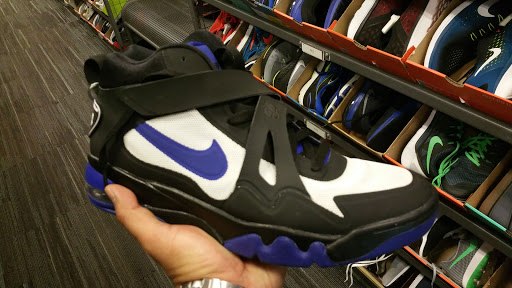 Department Store «Nordstrom Rack at Colonies Crossroads», reviews and photos, 1301 E 19th St, Upland, CA 91784, USA