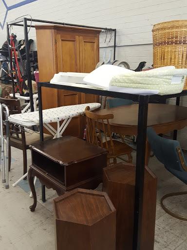 Thrift Store «Sav-Mor Discount», reviews and photos, 1725 W Orangethorpe Ave, Fullerton, CA 92833, USA