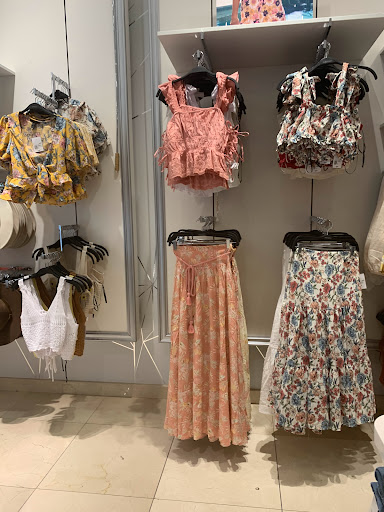 Clothing Store «Forever 21», reviews and photos, 1001 N Arney Rd #1000, Woodburn, OR 97071, USA