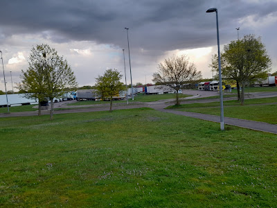 TIR parking à Réau