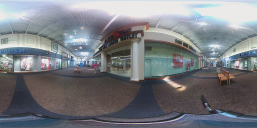 Department Store «Saks OFF 5TH», reviews and photos, 5900 Sugarloaf Pkwy, Lawrenceville, GA 30043, USA