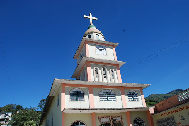 Iglesia San Jacinto de Ayapamba