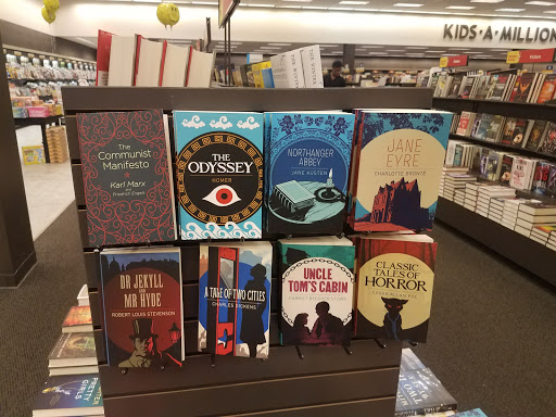 Book Store «Books-A-Million», reviews and photos, 6235 N Davis Hwy, Pensacola, FL 32504, USA