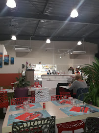 Atmosphère du Restaurant asiatique Restaurant Owok à Saint-Mitre-les-Remparts - n°11
