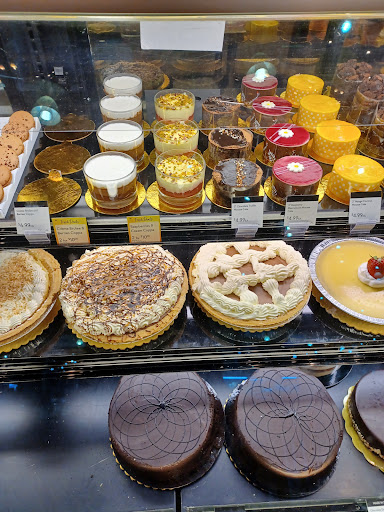 Grocery Store «The Fresh Market», reviews and photos, 2510 Quarry Lake Dr, Baltimore, MD 21209, USA