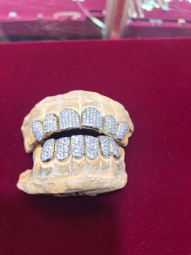 Watch Repair Service «Golden Jewelers - Memphis», reviews and photos, 2926 Lamar Ave, Memphis, TN 38114, USA