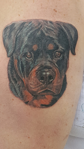 Tattoo Shop «Tattoo Tech», reviews and photos, 5350 N Springboro Pike, Moraine, OH 45439, USA