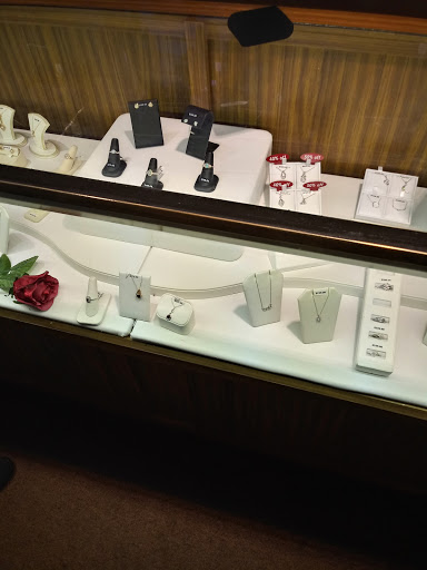 Jewelry Store «Killelea Jewelers», reviews and photos, 14734 S Cicero Ave, Midlothian, IL 60445, USA