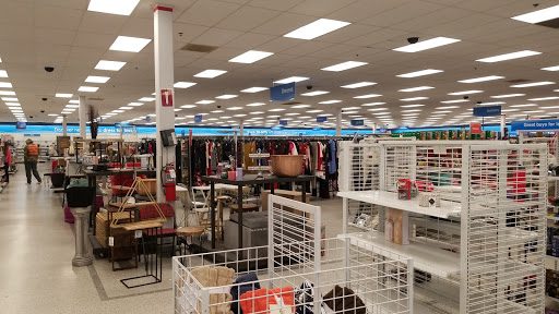 Clothing Store «Ross Dress for Less», reviews and photos, 7288 Guilford Dr, Frederick, MD 21704, USA