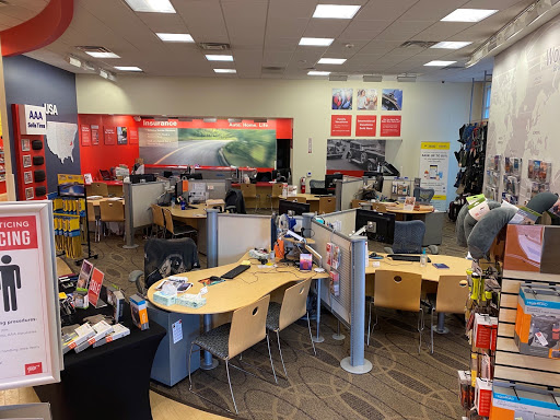 Auto Repair Shop «AAA Fredericksburg Car Care Insurance Travel Center», reviews and photos, 2871 Plank Rd, Fredericksburg, VA 22401, USA