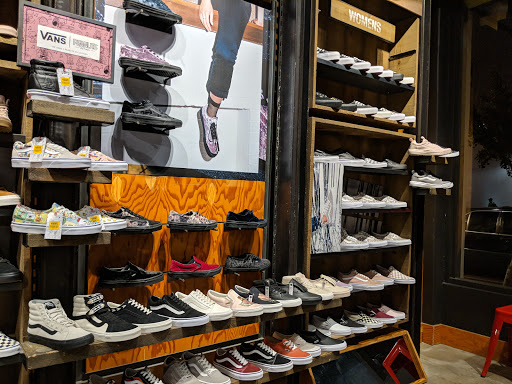 Shoe Store «Vans», reviews and photos, 400 Broadway, Santa Monica, CA 90401, USA