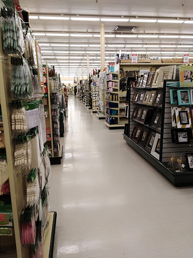 Craft Store «Hobby Lobby», reviews and photos, 910 Great E Plaza, Niles, OH 44446, USA