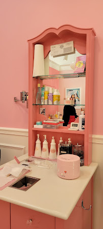 Benefit Cosmetics Boutique & BrowBar - Photo 6 - Car repair in Berkeley, CA, Berkeley