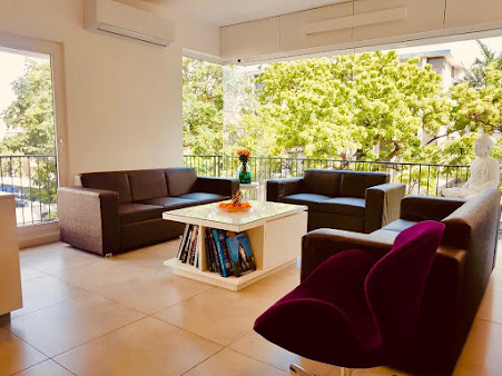 عيادة طب الأسنان أدارش - Adarsh dental Clinic