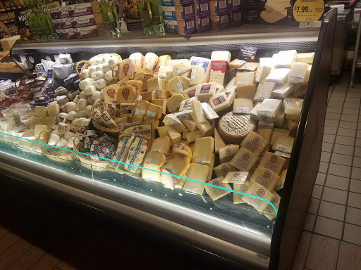 Grocery Store «The Fresh Market», reviews and photos, 1635 Perry Hill Rd, Montgomery, AL 36106, USA