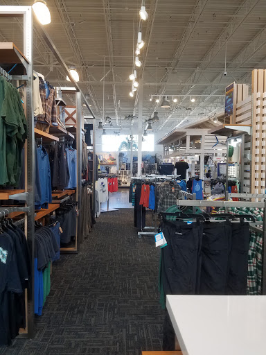 Marine Supply Store «West Marine», reviews and photos, 2401 S Andrews Ave, Fort Lauderdale, FL 33316, USA