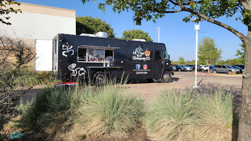 Shopping Mall «Grand Prairie Premium Outlets», reviews and photos, 2950 I-20 Frontage Rd, Grand Prairie, TX 75052, USA