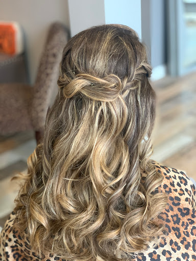 Hair Salon «Hair 2 Dye 4 Salon», reviews and photos, 165 Newark Pompton Turnpike, Pequannock Township, NJ 07440, USA