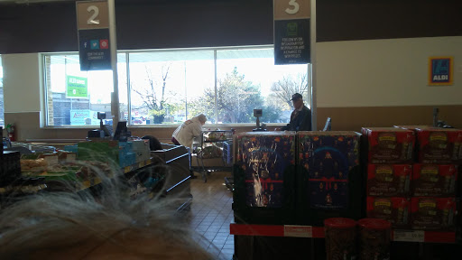 Supermarket «ALDI», reviews and photos, 1645 E Kearney St, Springfield, MO 65803, USA