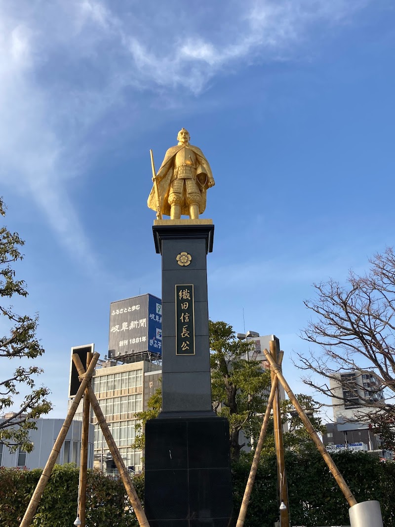 岐阜駅北口駅前広場