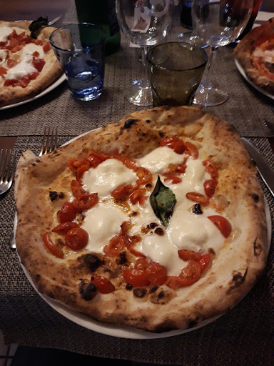 Ristorante Pizzeria Da Michele Al Villino in Torre Caracciolo, Marano di Napoli, Città Metropolitana di Napoli