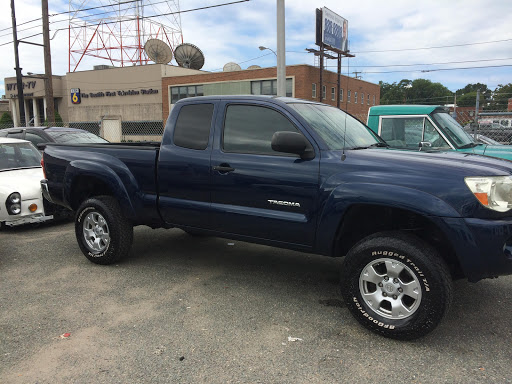 Auto Body Shop «Maaco Collision Repair & Auto Painting», reviews and photos, 3318 W Broad St, Richmond, VA 23230, USA