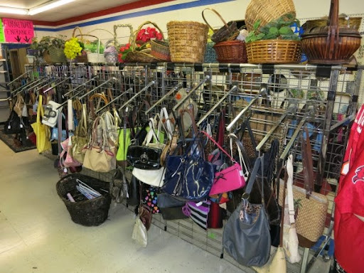 Thrift Store «The Kindness Wave Foundation Thrift Store», reviews and photos, 6210 Seminole Blvd, Seminole, FL 33772, USA