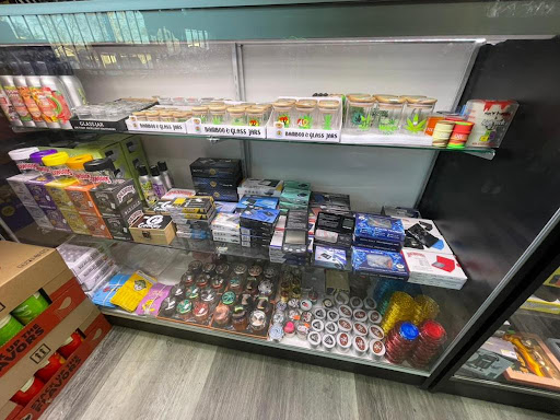 Clothing Store «Norcal Clothing and Smoke Shop», reviews and photos, 5802 Lindhurst Ave, Marysville, CA 95901, USA