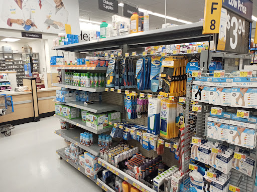 Discount Store «Walmart», reviews and photos, 15960 Dam Rd, Clearlake, CA 95422, USA