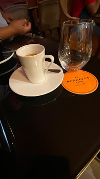 Café du Restaurant français Le Berkeley à Paris - n°7