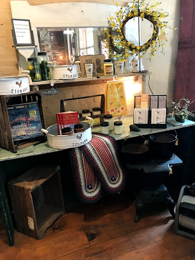 Convenience Store «Augusta General Store», reviews and photos, 109 Main St, Augusta, KY 41002, USA