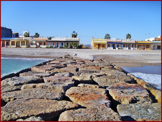 Platja amb Pedres
