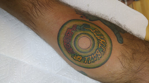 Tattoo Shop «Lady Luck Tattoo Gallery», reviews and photos, 961 E Guadalupe Rd, Tempe, AZ 85283, USA