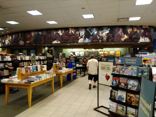 Book Store «Barnes & Noble», reviews and photos, 2000 E Rio Salado Pkwy #1032, Tempe, AZ 85281, USA