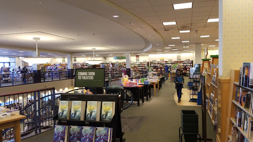 Book Store «Barnes & Noble», reviews and photos, 91 Old Country Rd, Carle Place, NY 11514, USA