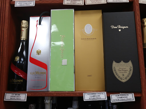 Liquor Store «Wantagh Wine and Spirits», reviews and photos, 1225 Wantagh Ave, Wantagh, NY 11793, USA