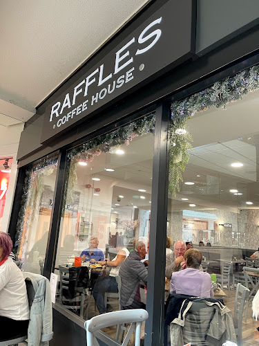 Comments and reviews of Raffles Coffee House