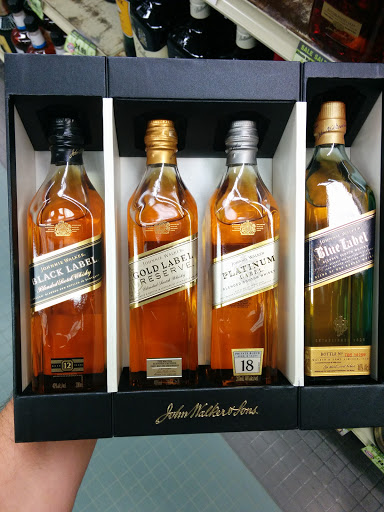 State Liquor Store «NH Liquor & Wine Outlet», reviews and photos, I-95, Hampton, NH 03843, USA