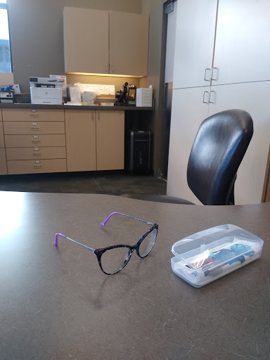 Eye Care Center «Eyeglass World», reviews and photos, 3135 S Rochester Rd, Rochester Hills, MI 48307, USA