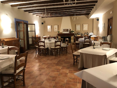 Hotel Restaurante Font Del Pas - Carretera Valderrobres Beceite, 0 S-N, 44588 Beceite, Teruel, Spain