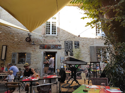 Café Plùm à Lautrec