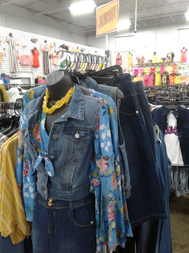 Uniform Store «Scrub Pro Uniforms & Alko Clothing Outlet», reviews and photos, 8801 Kelso Dr, Baltimore, MD 21221, USA