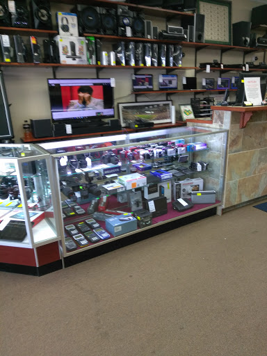 Pawn Shop «610 Pawn & Jewelry», reviews and photos, 395 Garrisonville Rd #105, Stafford, VA 22554, USA