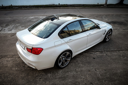 Used Car Dealer «Definitive Motors», reviews and photos, 203 116th Ave NE, Bellevue, WA 98004, USA