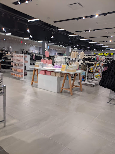 Shopping Mall «Holyoke Mall», reviews and photos, 50 Holyoke St, Holyoke, MA 01040, USA