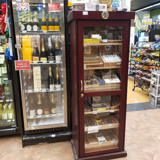 Supermarket «Potash Markets - State St», reviews and photos, 875 N State St, Chicago, IL 60611, USA