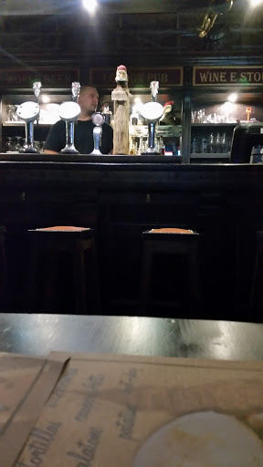 Royal London Pub