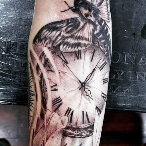 Tattoo Shop «Ink & Iron Custom Tattoo Studio», reviews and photos, 3700 N Cicero Ave, Chicago, IL 60641, USA